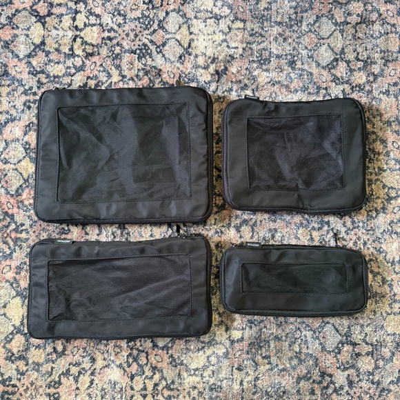Set of 4 Monos Compressible Packing Cubes - Picture 1 of 4